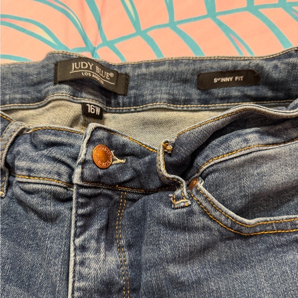 Judy Blue Dark Wash Skinny Jeans - Picture 3 of 4